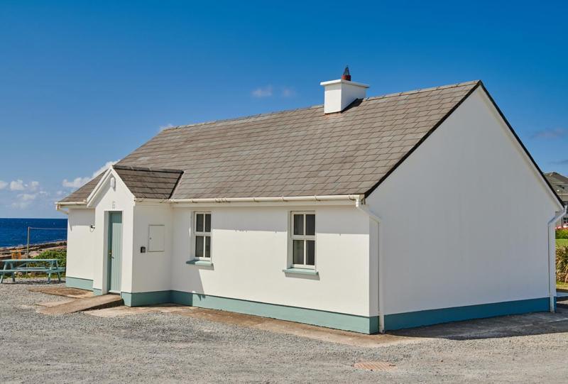 Armada Cottages Spanish Point Exterior foto